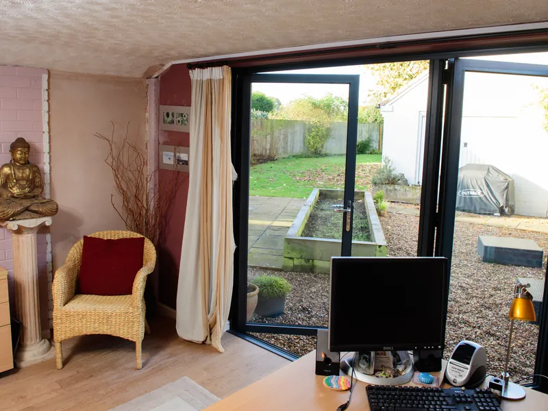 Bifold Holland Park